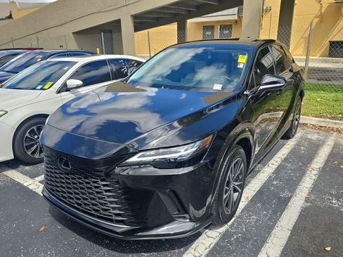 Used 2023 Lexus RX 350 FWD image 2