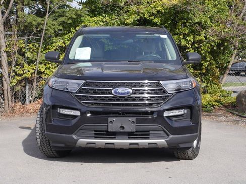 Certified 2023 Ford Explorer XLT w/ Equipment Group 202A image 9
