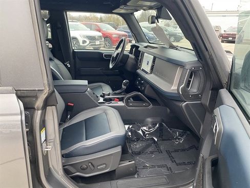 Used 2024 Ford Bronco Outer Banks image 4