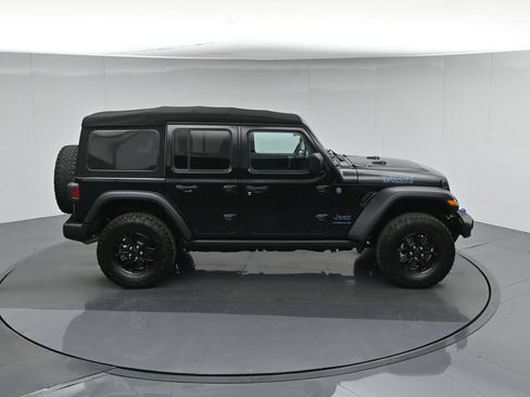 Used 2024 Jeep Wrangler Unlimited AWD/4WD image 41