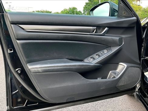 Used 2022 Honda Accord Sport image 21