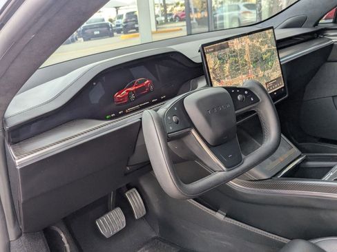 Used 2021 Tesla Model S Plaid image 4