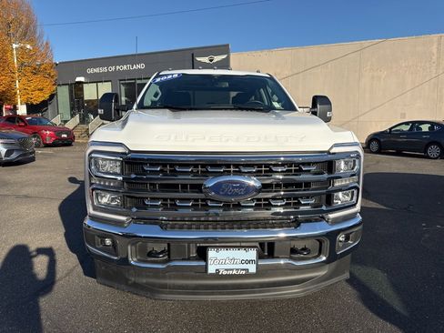 Used 2025 Ford F350 Lariat image 2