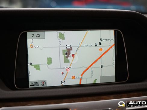 Used 2014 Mercedes-Benz E 250 E 250 Base BlueTEC® 4MATI image 24