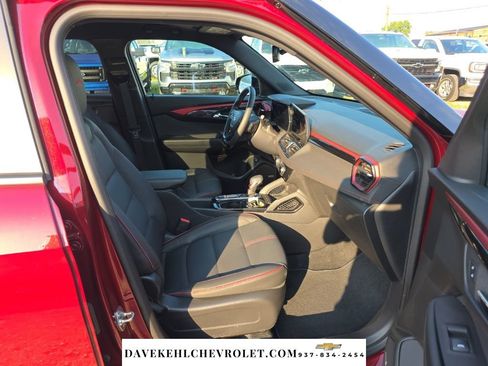 Used 2025 Chevrolet TrailBlazer RS w/ Convenience Package AWD/4WD image 25