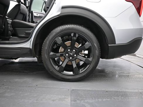 Certified 2023 Ford Explorer ST-Line w/ Class IV Trailer Tow Package image 25