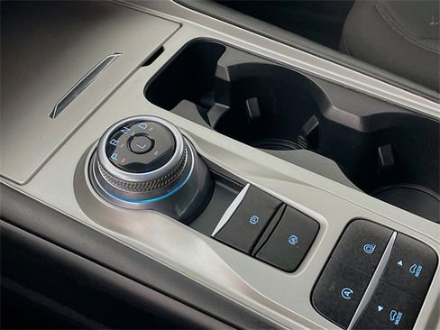 Used 2021 Ford Explorer XLT image 18