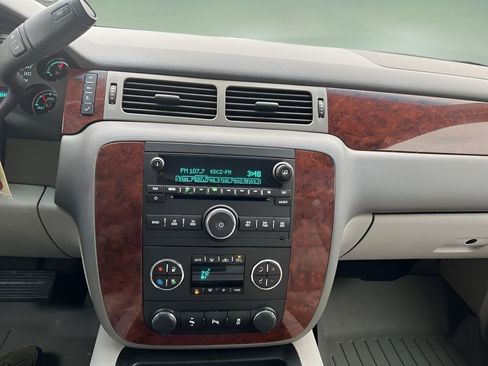 Used 2013 Chevrolet Silverado 1500 LTZ w/ LTZ White Diamond Edition image 13