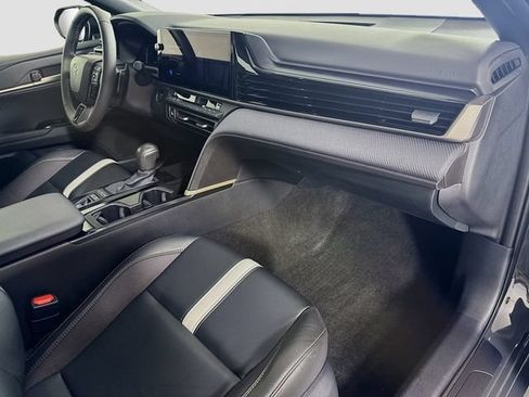 Used 2025 Toyota Camry SE w/ Multimedia Upgrade Package FWD image 31