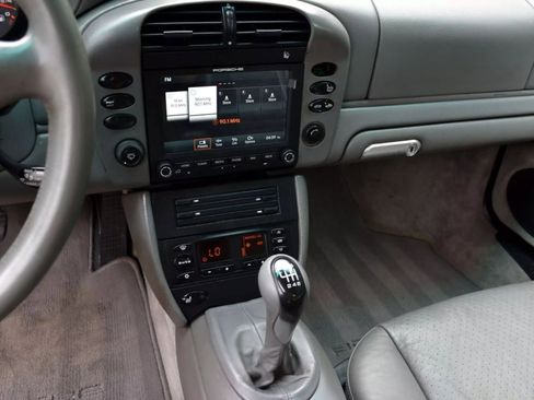 Used 2002 Porsche 911 Cabriolet image 21