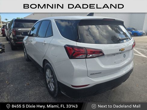 Used 2022 Chevrolet Equinox LS image 3