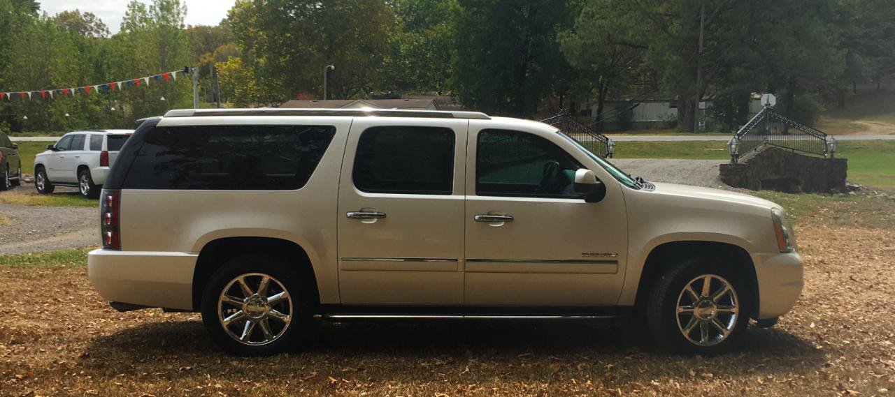 Used 2012 GMC Yukon XL Denali RWD image 7