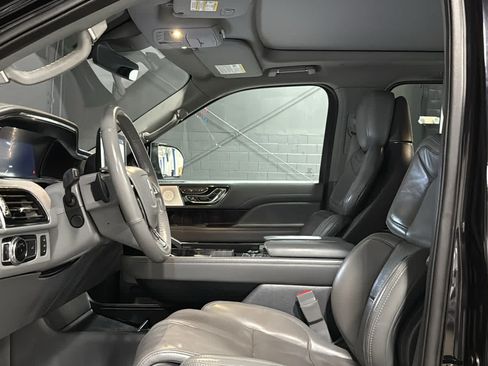 Used 2020 Lincoln Navigator Reserve w/ Equipment Group 208A Reserve AWD/4WD image 10