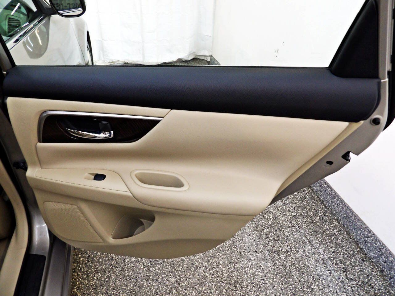 Used 2014 Nissan Altima 3.5 SL w/ Technology Package FWD image 12