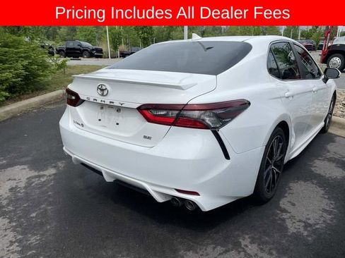 Used 2022 Toyota Camry SE FWD image 5