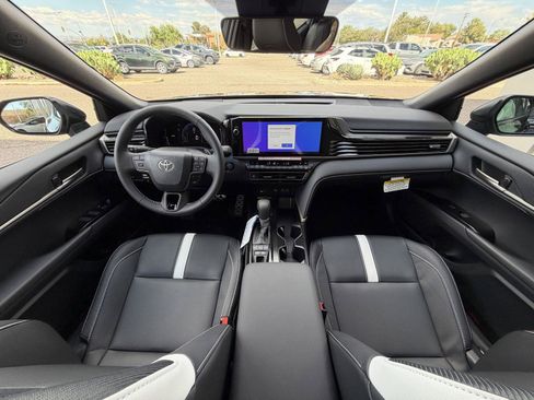 New 2026 Toyota Camry Hybrid AWD/4WD image 19