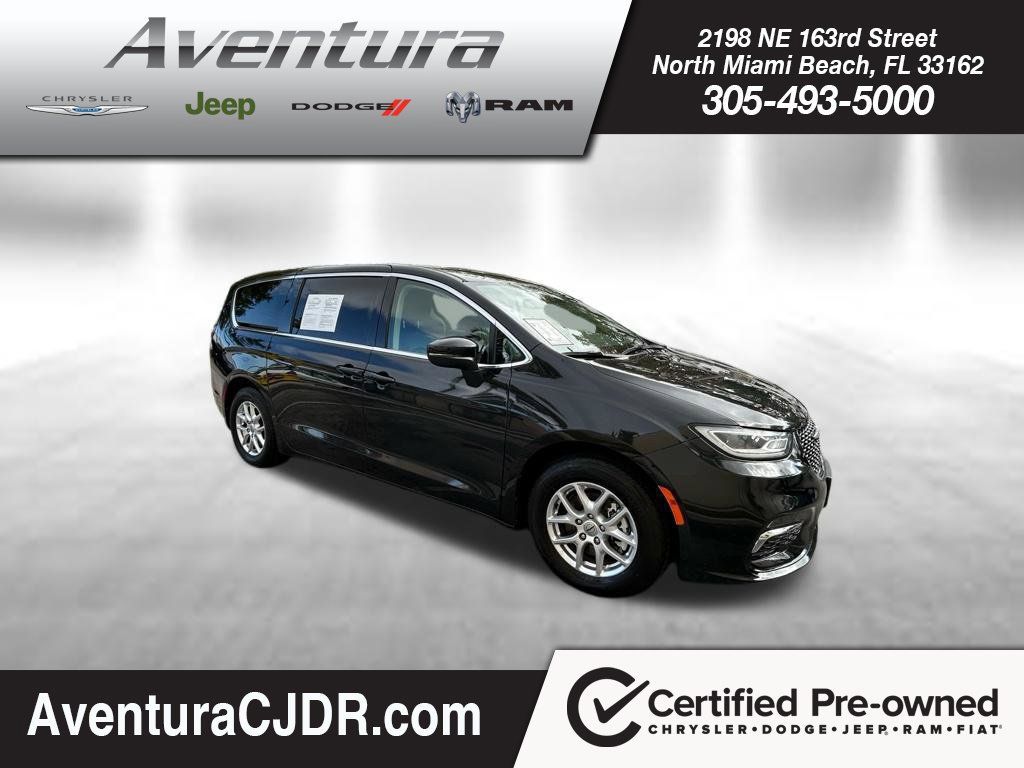 Used 2023 Chrysler Pacifica Touring-L FWD 360° Tour