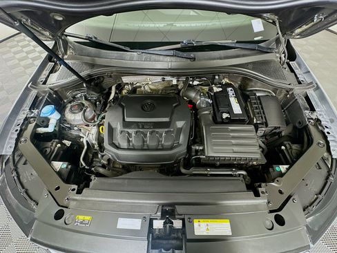Used 2022 Volkswagen Tiguan S image 33