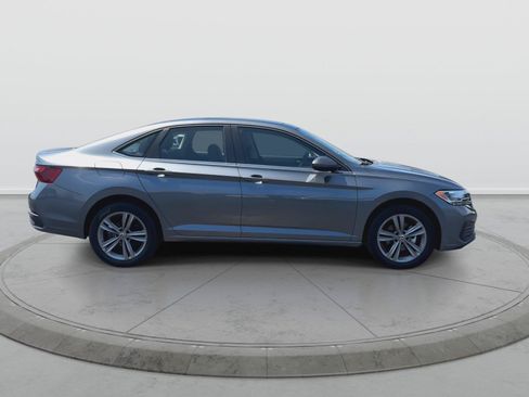 Used 2022 Volkswagen Jetta SE FWD image 9