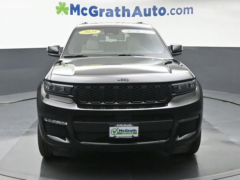 Used 2025 Jeep Grand Cherokee L Limited w/ Black Appearance Package image 4