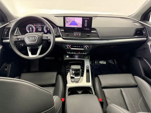 Certified 2025 Audi Q5 2.0T Premium image 16