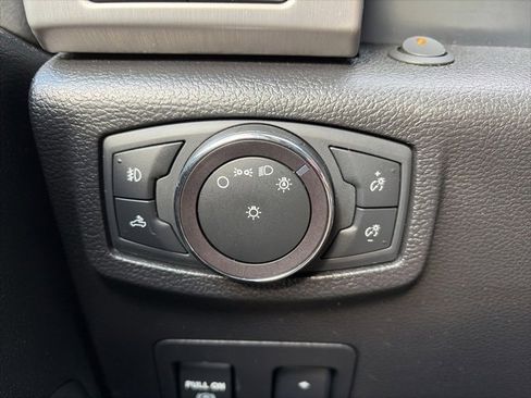 Used 2019 Ford F150 Platinum w/ Equipment Group 701A Luxury image 26