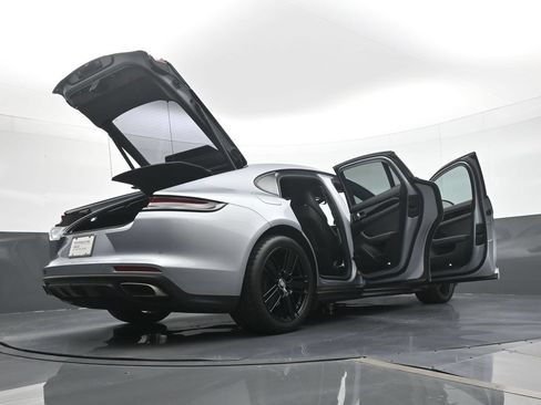 Certified 2023 Porsche Panamera 4 AWD/4WD image 26