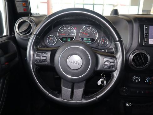 Used 2015 Jeep Wrangler Unlimited Sport w/ Quick Order Package 24S AWD/4WD image 19