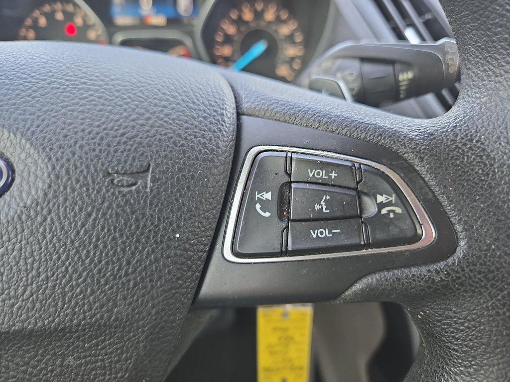 Used 2017 Ford Escape SE FWD image 14