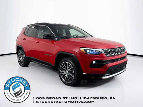 Used 2023 Jeep Compass Limited w/ Elite Group AWD/4WD image 1