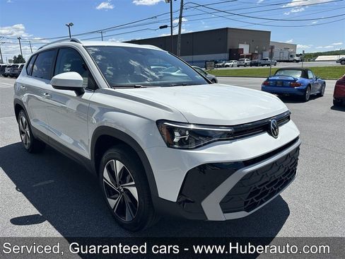 Used 2026 Volkswagen Taos SE AWD/4WD image 3