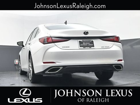 Used 2019 Lexus ES 350 Ultra Luxury w/ Accessory Package FWD image 19
