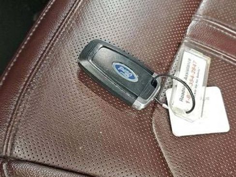 Used 2024 Ford Expedition Limited image 13