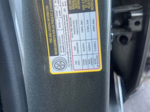 Used 2024 Hyundai Elantra SE FWD image 3