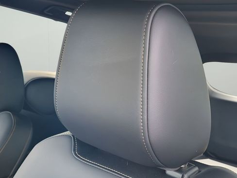 Used 2025 MAZDA CX-70 Plug-In Hybrid w/ Premium Plus image 12