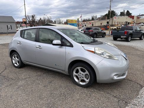 Used 2012 Nissan Leaf SL FWD image 5