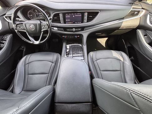 Used 2022 Buick Enclave Essence w/ Experience Buick Package FWD image 9