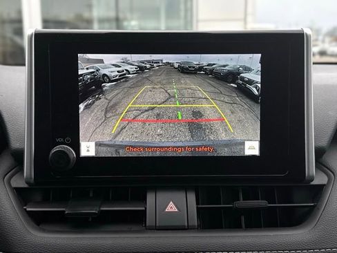 Used 2024 Toyota RAV4 LE image 31