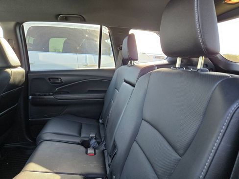 Used 2023 Honda Passport EX-L image 16