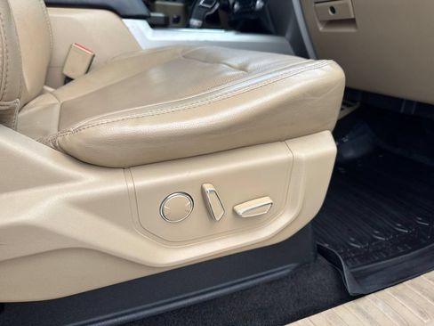 Used 2017 Ford F150 Lariat w/ Equipment Group 502A Luxury AWD/4WD image 34