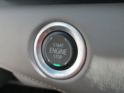 Used 2023 Cadillac Escalade Sport Platinum image 33