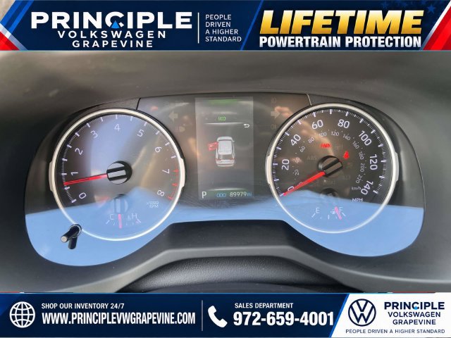 Used 2019 Toyota RAV4 LE FWD image 17