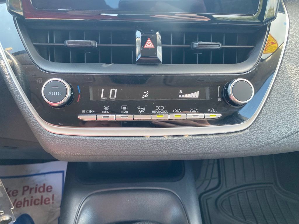 Used 2024 Toyota Corolla LE FWD image 22