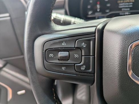 Used 2022 GMC Yukon XL AT4 AWD/4WD image 12
