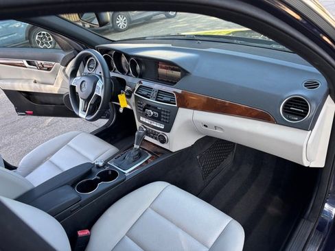 Used 2014 Mercedes-Benz C 250 Sedan image 33
