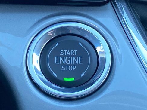 New 2026 Chevrolet Trax LT w/ Sunroof Package image 15