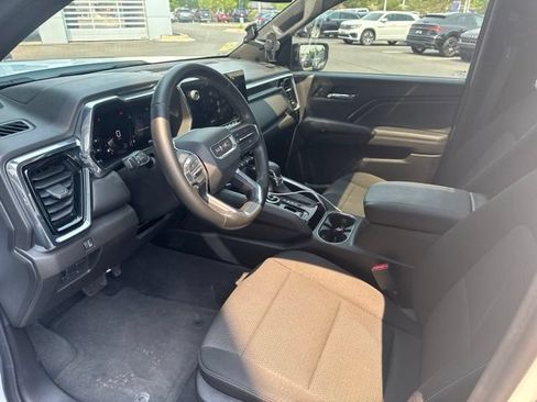 Used 2024 GMC Canyon Elevation w/ Convenience Package AWD/4WD image 7
