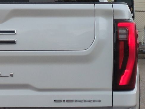 Used 2025 GMC Sierra 2500 Denali Ultimate AWD/4WD image 48