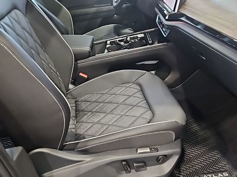 New 2026 Volkswagen Atlas SEL Premium R-Line AWD/4WD image 13