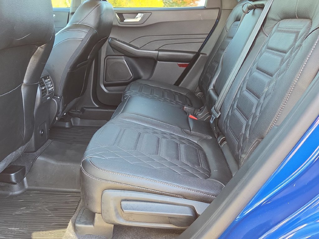 Certified 2023 Ford Escape Platinum w/ Premium Technology Package AWD/4WD image 28